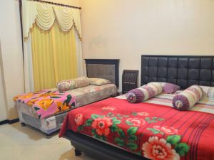 Hotel Ratna Tuban (Paket inap 87K/pack; isi empat org/kamar incl sarapan min 40 pack)