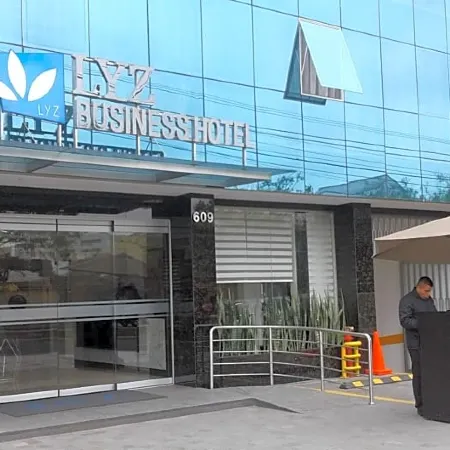 Lyz Business Hotel