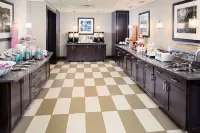 Hampton Inn & Suites Lansing West Hotels in Waverly