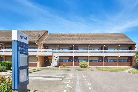 Kyriad Nancy Ouest - Laxou Zenith Отели в г. Буксьер-о-Дам