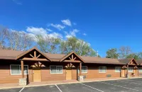 Crossroads Hotel & Event Center