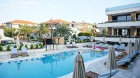 Agnes Deluxe Hotel - Swimmingpools