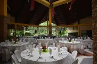 Crystal Paradise Resort Spa & Winery Hotels in Narra