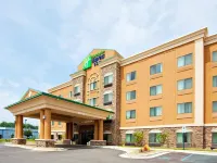 Holiday Inn Express & Suites Mount Airy by IHG
