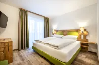 Der Alpenblick Hotels near St. Johann im Pongau