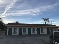 Deluxe Inn Hotels in Indio