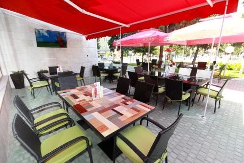 Kolhida Complex - Housity