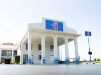 Motel 6 Cookeville, TN Hotels in Putnam County