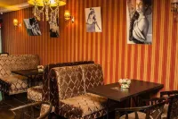 Bella Donna Hotel - Pet Friendly