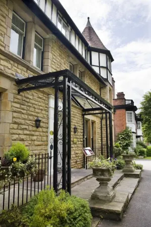 Haley's Hotel Отели рядом с достопримечательностью «Университет Лидс Тринити»