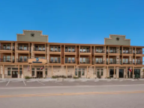 貝斯特韋斯特班德拉套房及轎車 班德拉縣酒店