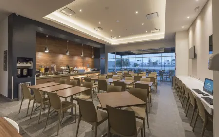 Microtel Inn & Suites by Wyndham Irapuato