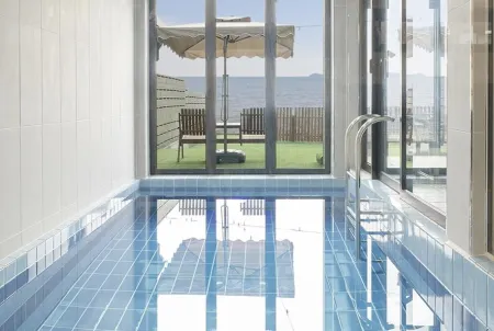 Taean Mitime Pool Villa Отели в г. Тхэан