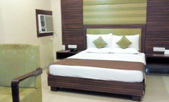 Hotel the Shiv Regency