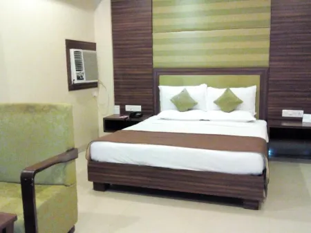 Hotel the Shiv Regency Отели в г. Гандхидхам