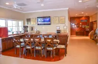 Gulfcoast Inn Naples - breakfast