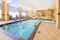Hampton Inn & Suites Memphis at Beale Street - piscina