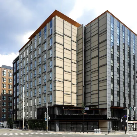 Daiwa Roynet Hotel KYOTO-TERRACE-HACHIJO PREMIER Отели рядом со станцией Станция Киото