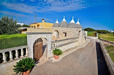 I Cinque Trulli with Swimming Pool