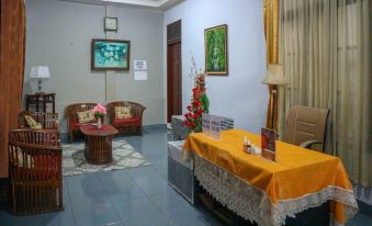 RedDoorz Near Tugu Yogyakarta 2