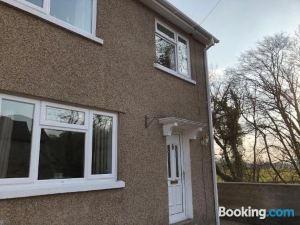 3-Bed House Waterfall Country Brecon Beacons