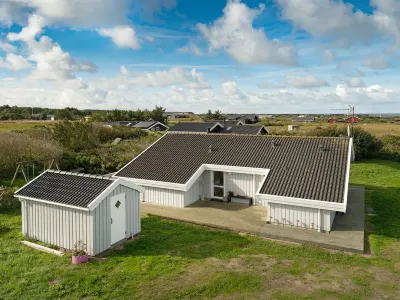 "Hava" - 450m from the Sea