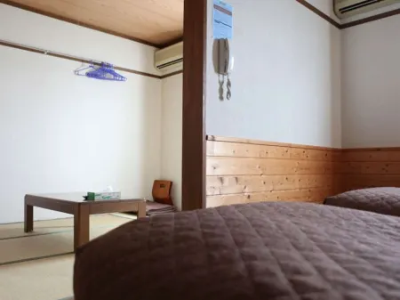 Hill Side Inn Center Club Отели рядом со станцией Станция Ишиучи