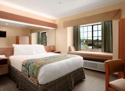 Microtel Inn & Suites by Wyndham Panama City