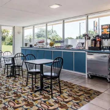 Super 8 by Wyndham Ocala I-75