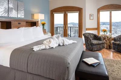 Hermann Hill Hotels near The French Bee