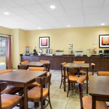Microtel Inn & Suites by Wyndham Greenville/University Med