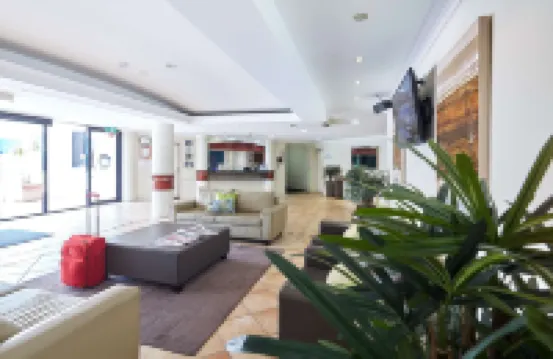 West End Central Apartments