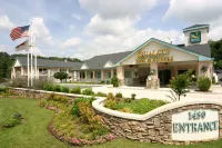 Quality Inn & Suites Biltmore East Hotels in der Nähe von Oddfellows Antique Warehouse