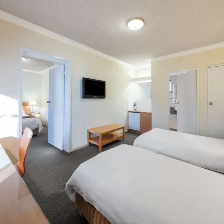 Governor Gipps Motor Inn