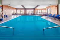 Ramada by Wyndham Mackinaw City Waterfront - Strand