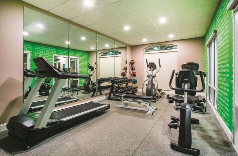 La Quinta Inn & Suites by Wyndham Russellville photo 2