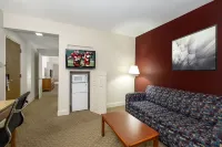 Red Roof Inn & Suites Hazleton Các khách sạn ở Xã Sugarloaf