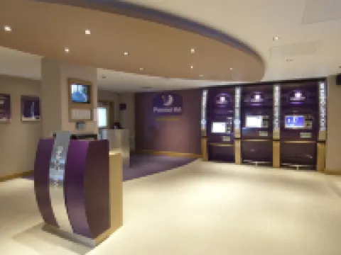 斯旺西濱水普瑞米爾酒店 Castle酒店