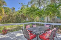 Lovely Cottage Near Downtown Stuart and Beaches - parking
