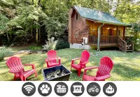 Creekside 2 Bedroom Cabin by RedAwning