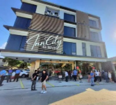 Inncity Hotel のホテル