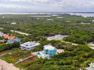 Melbourne Beach Oceanfront Villa w/ Pool