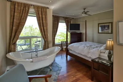 Above the Beach Guest Suites