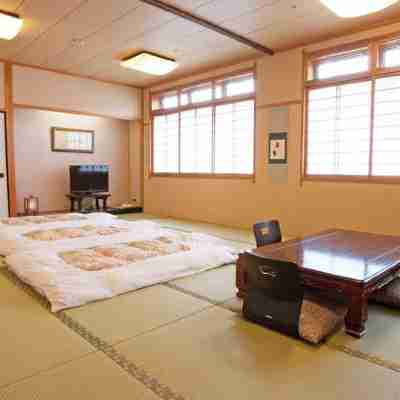 西脇ロイヤルホテル Rooms