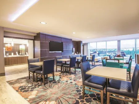 La Quinta Inn & Suites by Wyndham Kingman