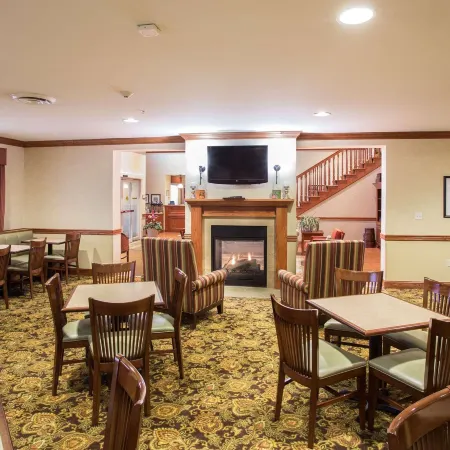 Country Inn & Suites by Radisson, Buffalo South I-90, NY Отели рядом с достопримечательностью «Маяк Буффало»