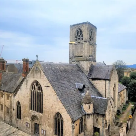 Friary House Serviced Apartments by Roomsbooked - 24Hr Reception