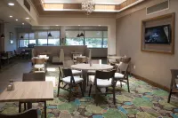 Holiday Inn GREENVILLE by IHG - breakfast