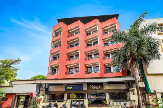 Hotel Sonali Regency Hotel dekat Taj Mahal Palace