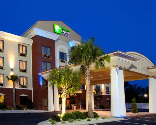 Holiday Inn Express & Suites Douglas by IHG Hotels in Coffee County